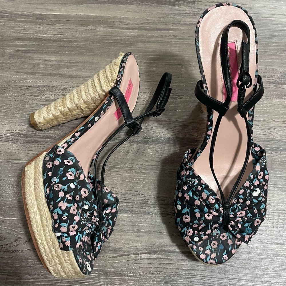 Betsey Johnson Floral Peep Toe Platform Espadrille Jute Sandal Heel​​​